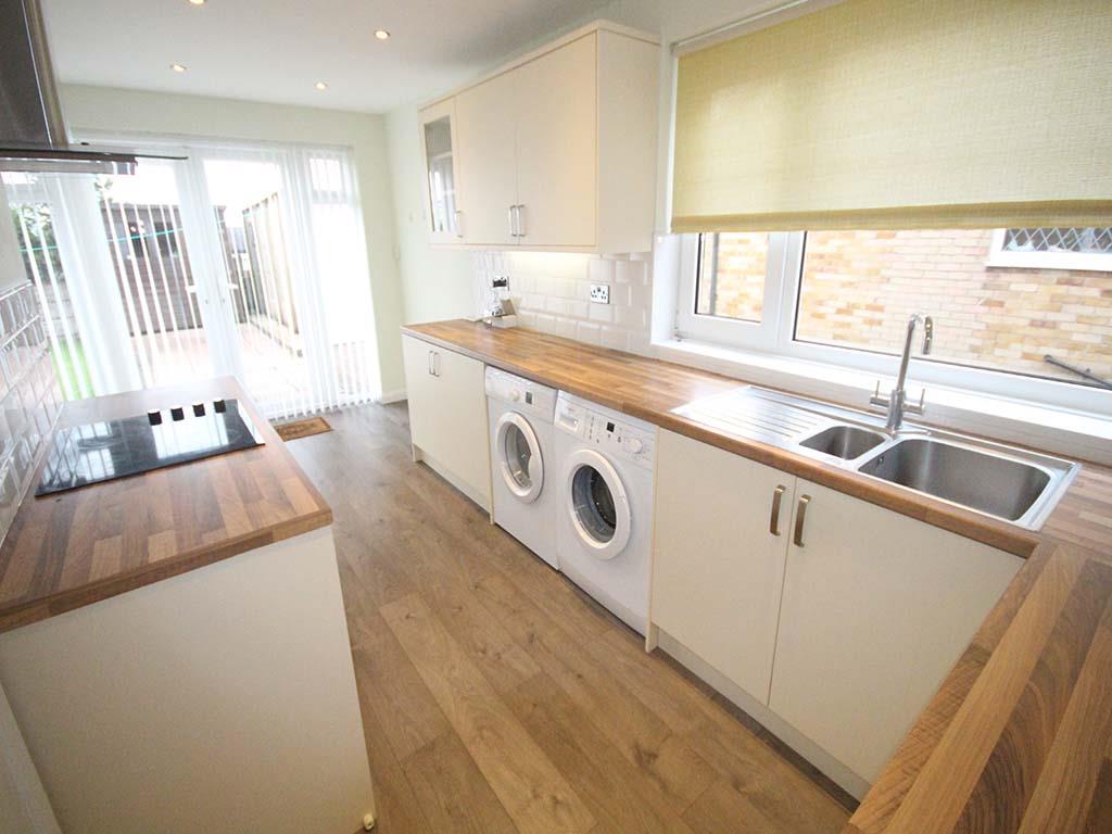 3 bedroom semi detached bungalow To Let in Barnoldswick - IMG_5765.jpg